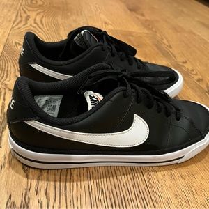 Nike Court Legacy Sneakers, black